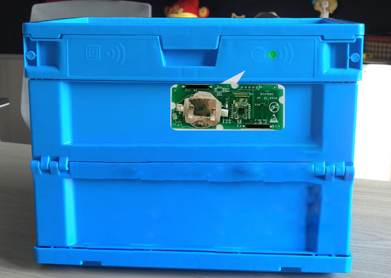 ¿Cómo se optimiza la distribución de carga dentro de las cajas de plástico para alimentos para garantizar una estabilidad de temperatura uniforme?
